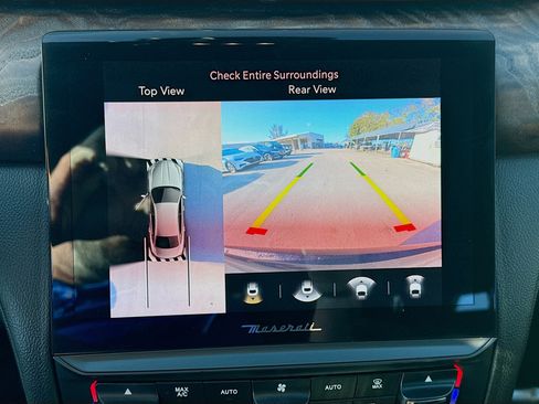 Used 2021 Maserati Quattroporte S image 14