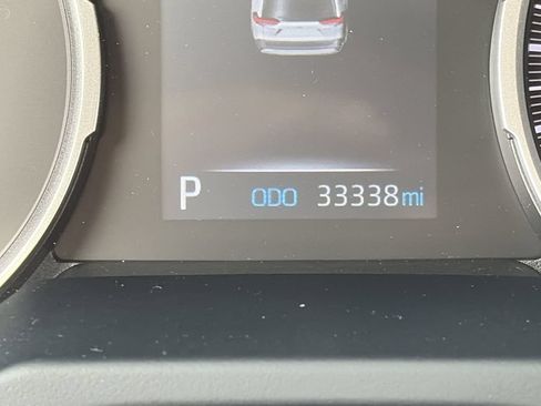 Used 2021 Toyota RAV4 XLE w/ Convenience Package AWD/4WD image 19