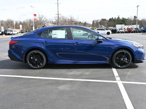 New 2026 Toyota Camry SE image 9