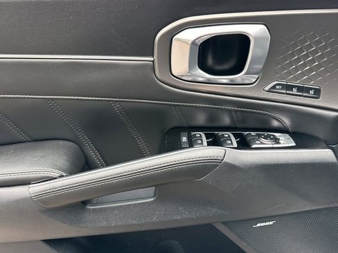 Certified 2023 Kia Sorento SX AWD/4WD image 11