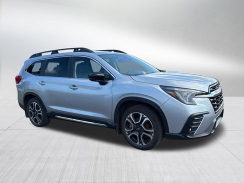 Used 2024 Subaru Ascent Limited AWD/4WD image 8