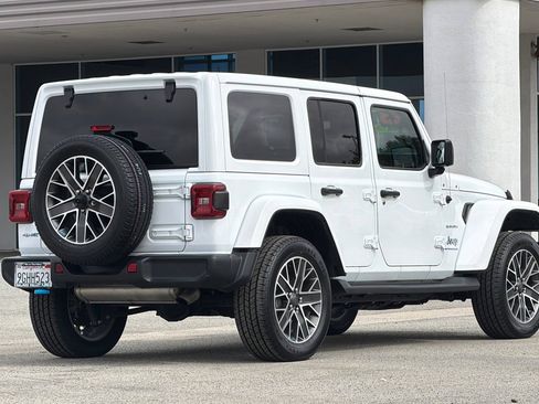 Used 2023 Jeep Wrangler Unlimited Sahara w/ Cold Weather Group AWD/4WD image 4