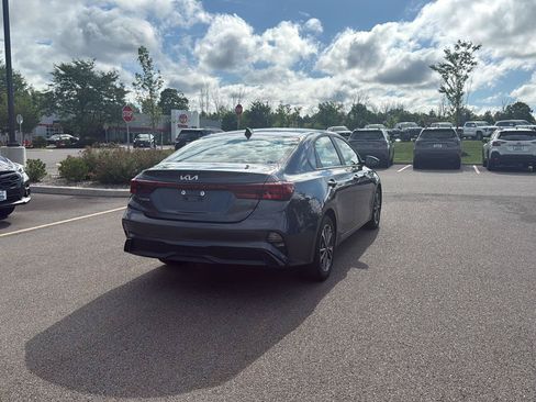 Used 2023 Kia Forte LXS FWD image 5