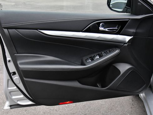 Used 2023 Nissan Maxima SV w/ Floor Mat Group image 14