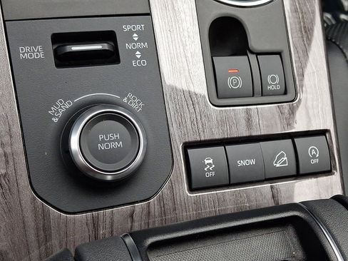 Used 2020 Toyota Highlander Limited image 27