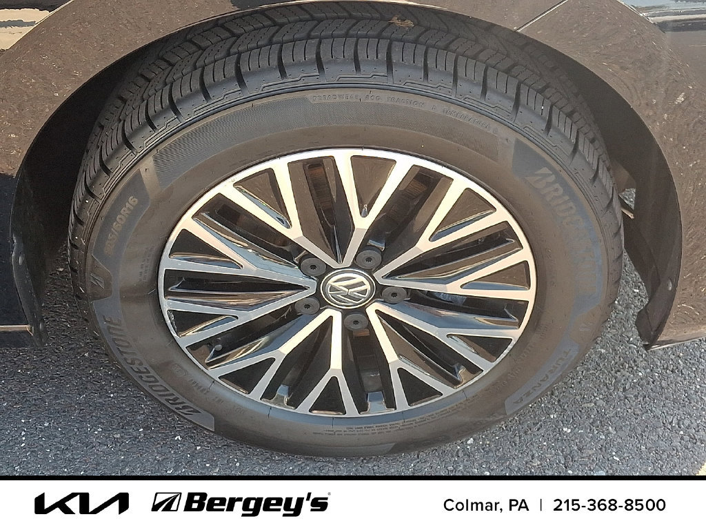 Used 2020 Volkswagen Jetta SE w/ SE Cold Weather Package FWD image 10