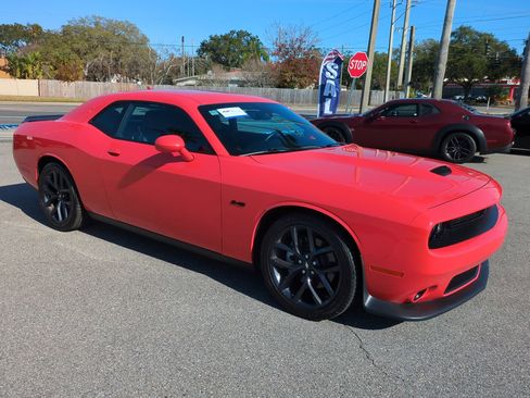 Used 2023 Dodge Challenger R/T w/ Plus Package image 2