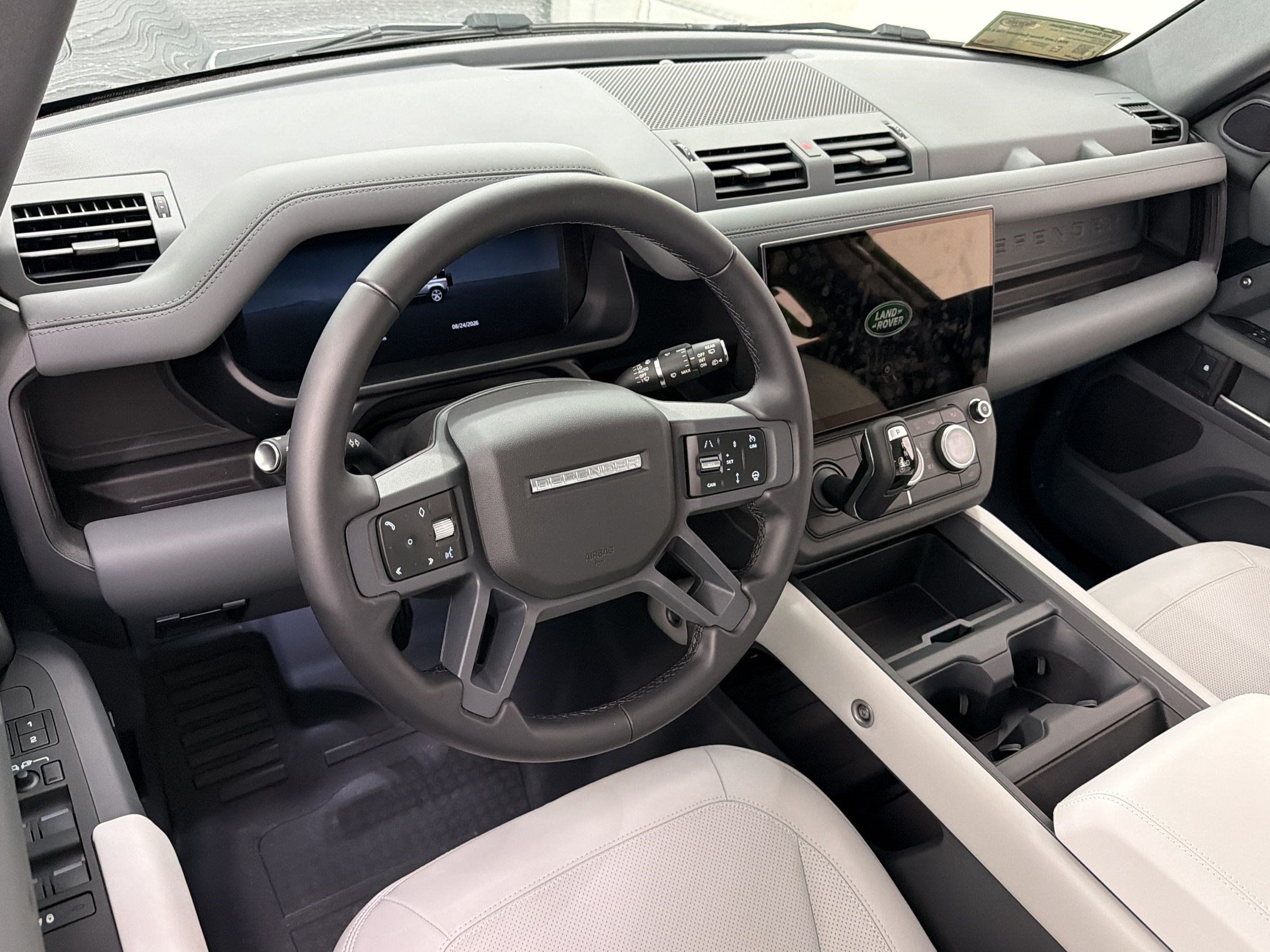New 2026 Land Rover Defender 110 X-Dynamic SE AWD/4WD image 4