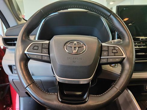 Used 2022 Toyota Highlander Platinum image 28