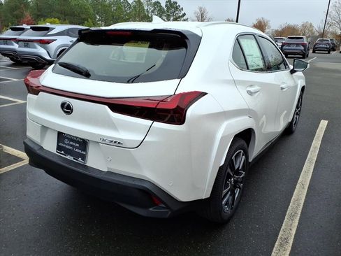 New 2025 Lexus UX 300h 300h Premium image 7