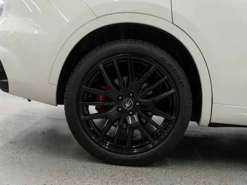 Used 2022 Maserati Levante GT AWD/4WD image 36