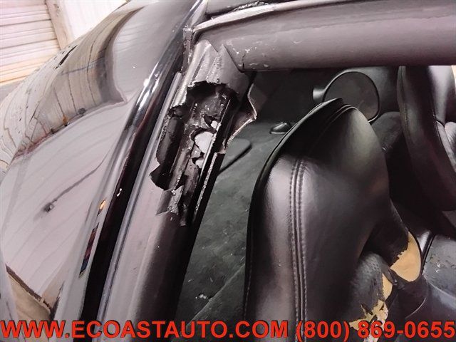 Used 1998 Chevrolet Corvette Coupe w/ Roof Pkg RWD image 19