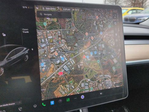 Used 2019 Tesla Model 3 Standard Range Plus image 30