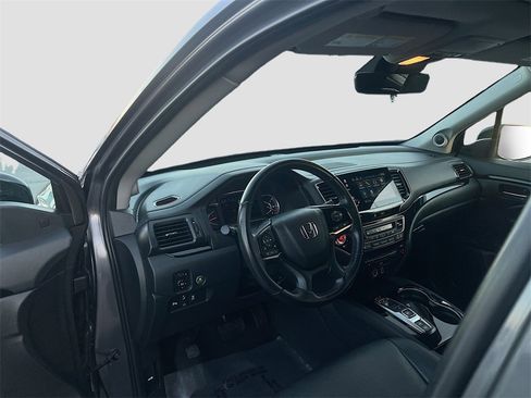 Used 2022 Honda Pilot Touring image 9