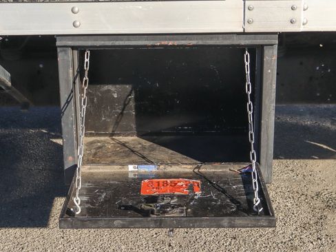 Used 2016 Ford E-350 and Econoline 350 Super Duty image 13