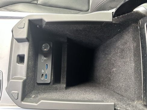 Used 2017 Land Rover Range Rover Sport SE image 33