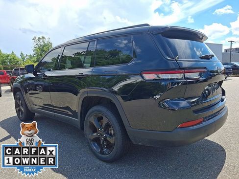 Used 2023 Jeep Grand Cherokee L Laredo AWD/4WD image 4
