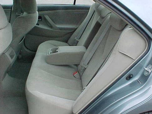Used 2009 Toyota Camry LE FWD image 12