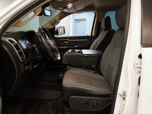 Used 2019 RAM 1500 Big Horn image 5