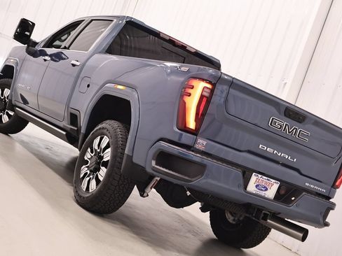 Used 2025 GMC Sierra 2500 Denali w/ Denali Reserve Package AWD/4WD image 38
