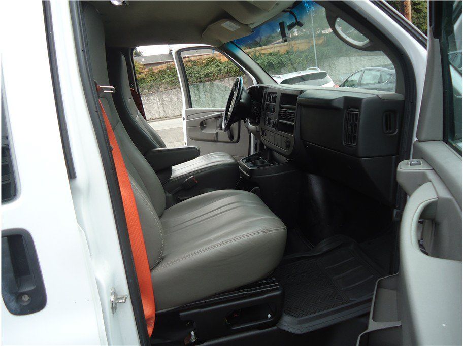 Used 2014 Chevrolet Express 1500 RWD image 10