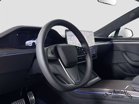 Used 2026 Tesla Model S AWD/4WD image 9