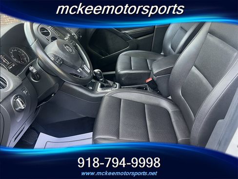 Used 2016 Volkswagen Tiguan S image 16