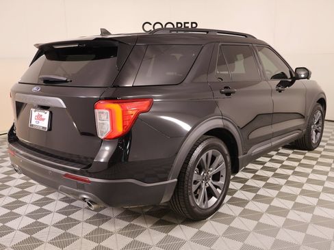 Used 2023 Ford Explorer XLT w/ Equipment Group 202A RWD image 22