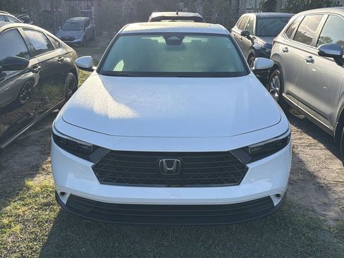 Used 2023 Honda Accord EX image 2