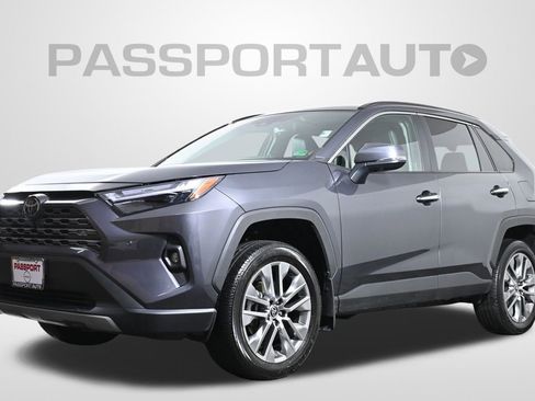 Used 2022 Toyota RAV4 Limited image 1