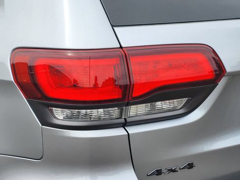 Used 2020 Jeep Grand Cherokee High Altitude AWD/4WD image 13