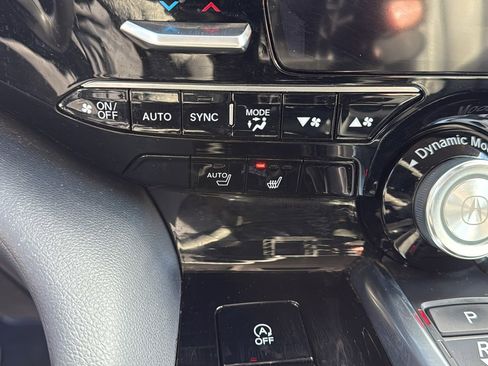 Used 2023 Acura MDX SH-AWD image 19