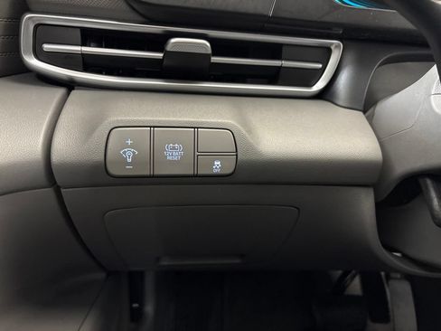 Certified 2025 Hyundai Elantra Hybrid FWD image 32