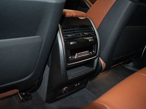 Used 2025 BMW X5 M60i AWD/4WD image 25