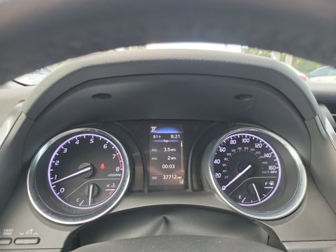 Used 2020 Toyota Camry SE FWD image 24