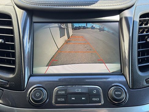 Used 2017 Chevrolet Impala LT w/ Convenience Package FWD image 24
