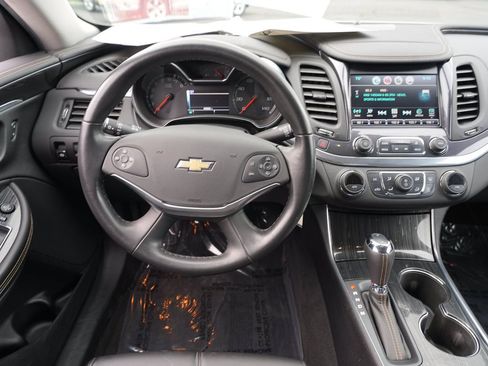 Used 2016 Chevrolet Impala LT FWD image 20