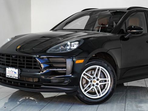 Used 2021 Porsche Macan image 46