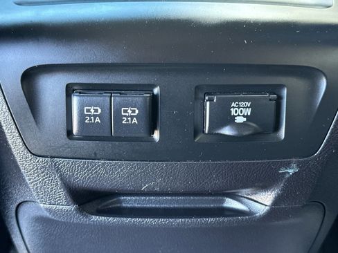 Used 2020 Toyota Sienna SE w/ SE Preferred Package image 14