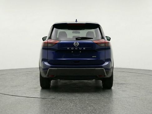 Used 2025 Nissan Rogue SV AWD/4WD image 7