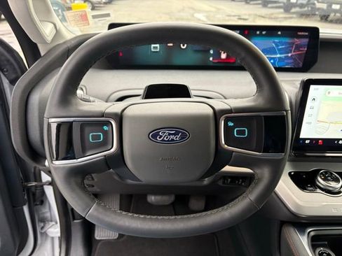 Used 2025 Ford Expedition Max Active image 15