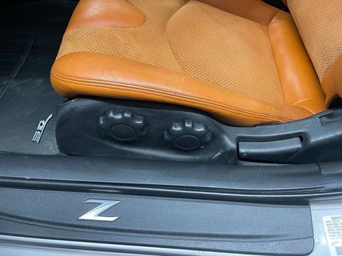 Used 2009 Nissan 370Z Touring w/ Sport Pkg RWD image 26