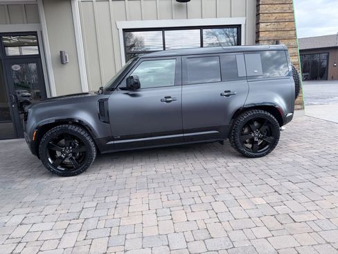 Used 2023 Land Rover Defender 110 V8 image 56