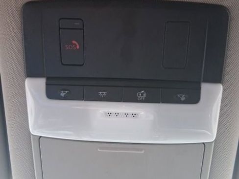 Used 2025 Nissan Rogue SV image 28