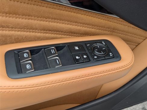 Used 2022 Lexus LS 500 AWD w/ Luxury Package image 21