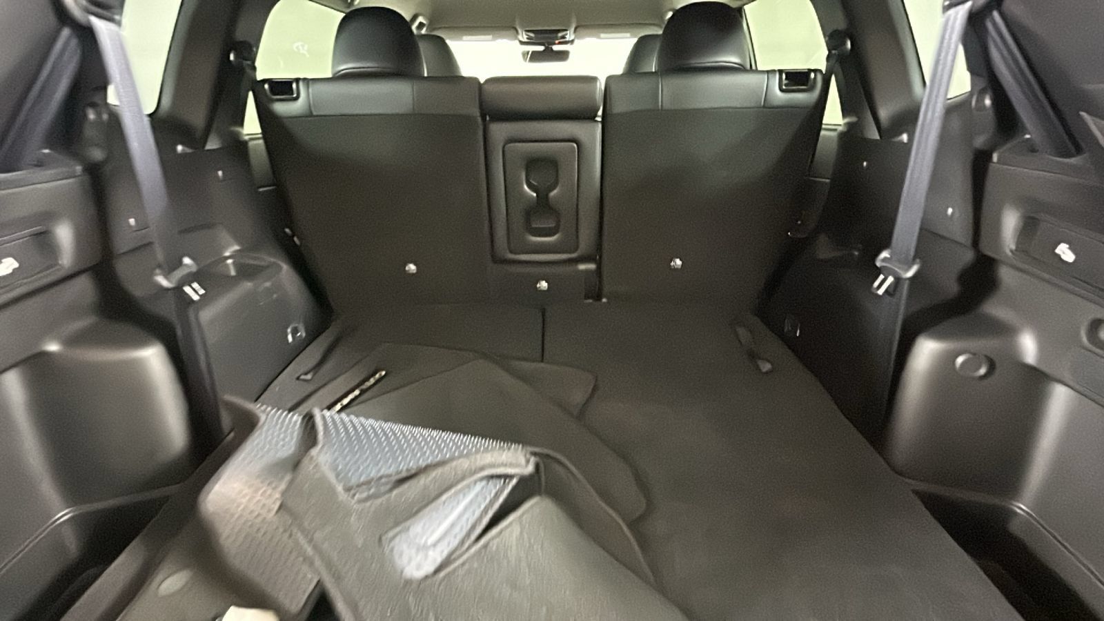 Used 2025 Mitsubishi Outlander SE AWD/4WD image 32