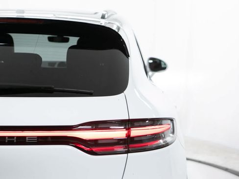 New 2026 Porsche Macan AWD/4WD image 21