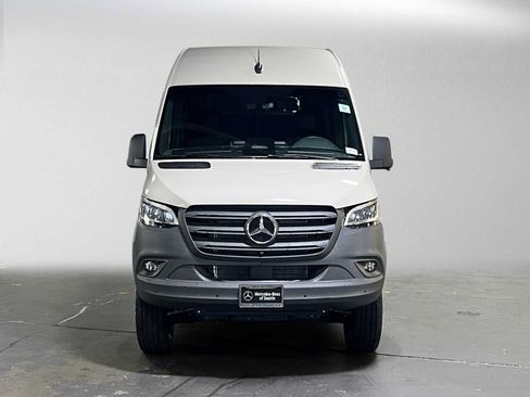 Used 2026 Mercedes-Benz Sprinter 2500 image 8