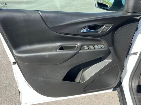 Used 2022 Chevrolet Equinox LT AWD/4WD image 17