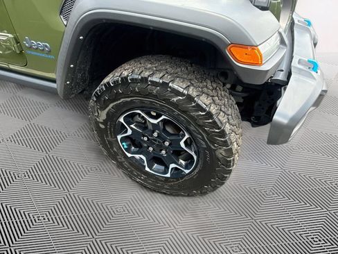 Used 2023 Jeep Wrangler Unlimited Rubicon 4xe w/ Cold Weather Group AWD/4WD image 5